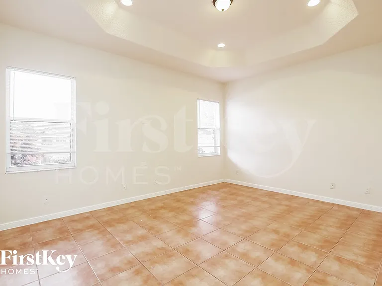 12748 SW 21st St — Photo 9