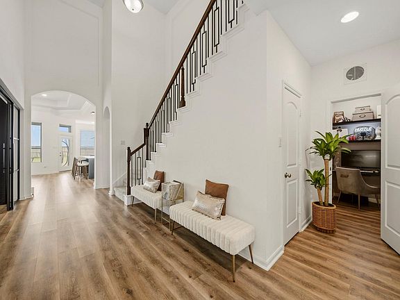 4th image of 23919 Northwood Terrace Ln