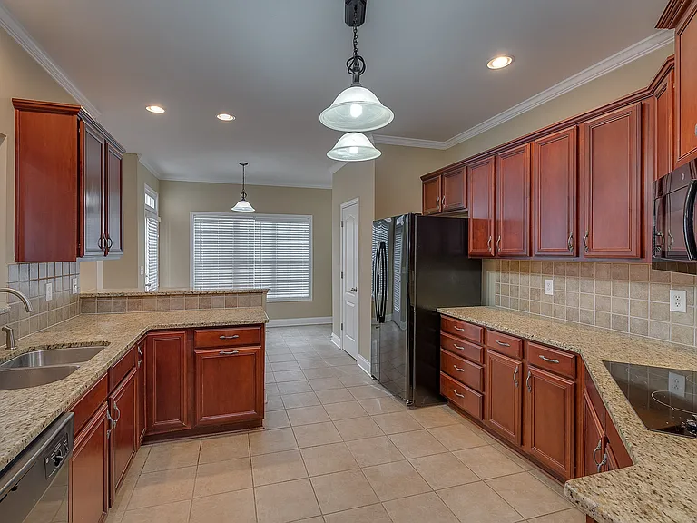 8675 Copperridge Dr — Photo 15