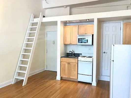 Rented by Beekman Street Realty | media 24