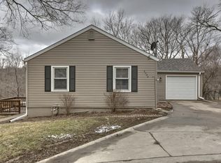 2222 Walton Ave, Council Bluffs, IA 51503