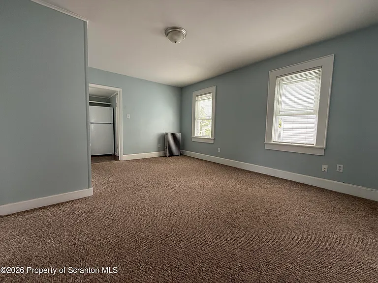 627 Sherwood Ave — Photo 9