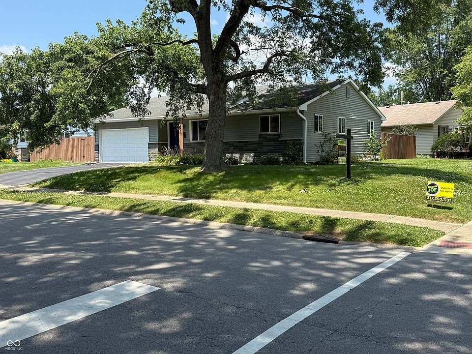 1st image of 451 Hickory Ln