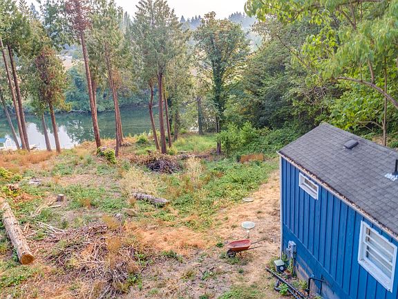 2nd image of 2108 SW Mossy Brae Rd