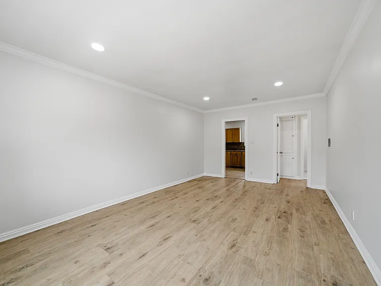 16306 S Denver Ave — Photo 33