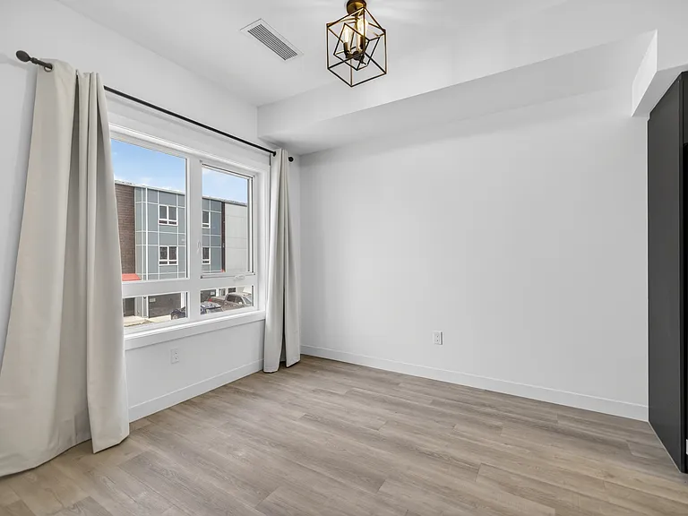 11 Merkel Manza Blvd — Photo 93