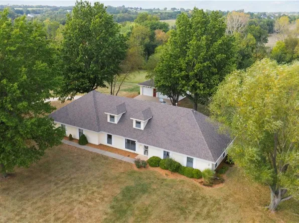 34808 E Pink Hill Rd, Grain Valley, MO 64029