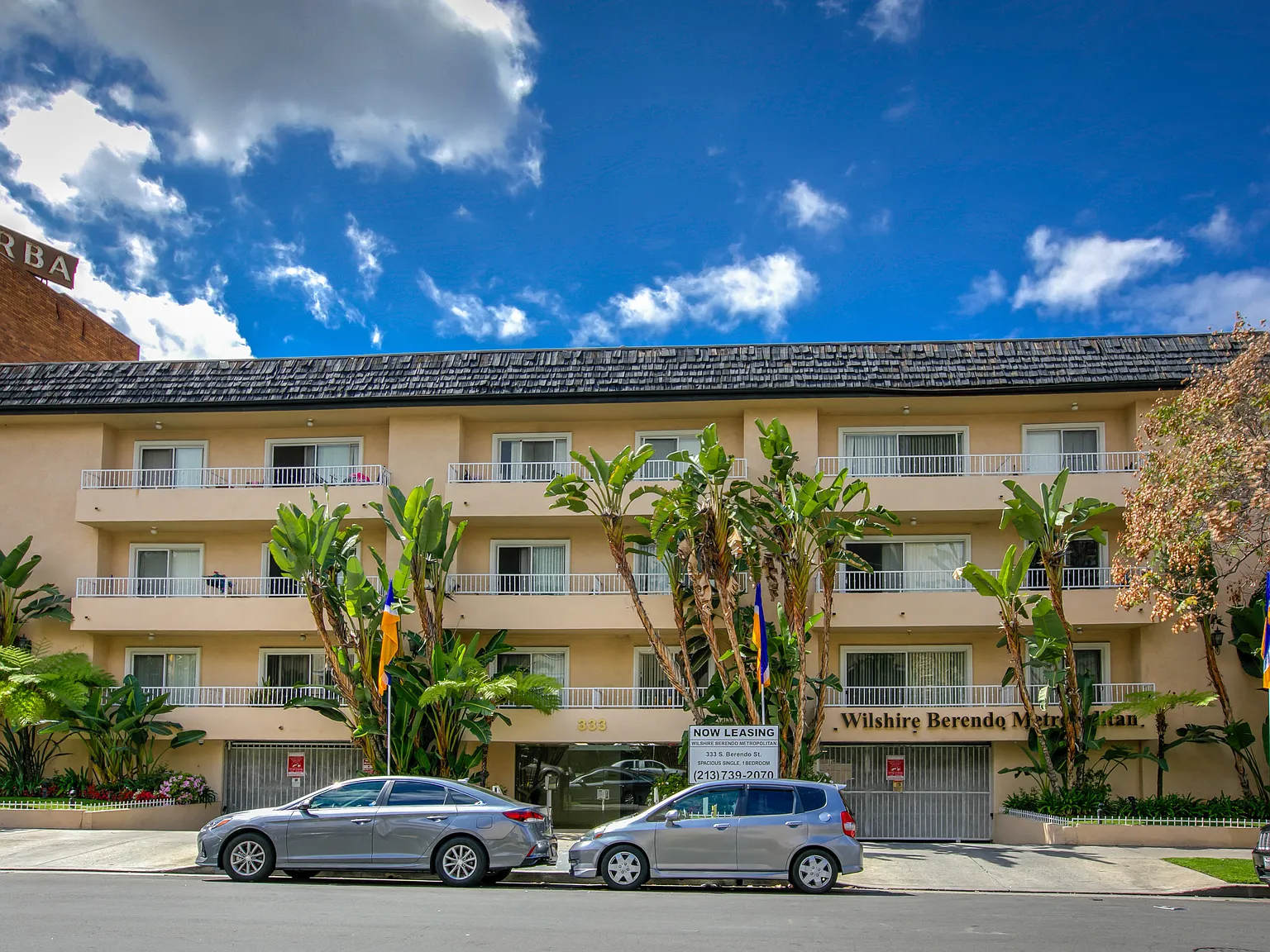 Wilshire Berendo Metropolitan — Photo 4