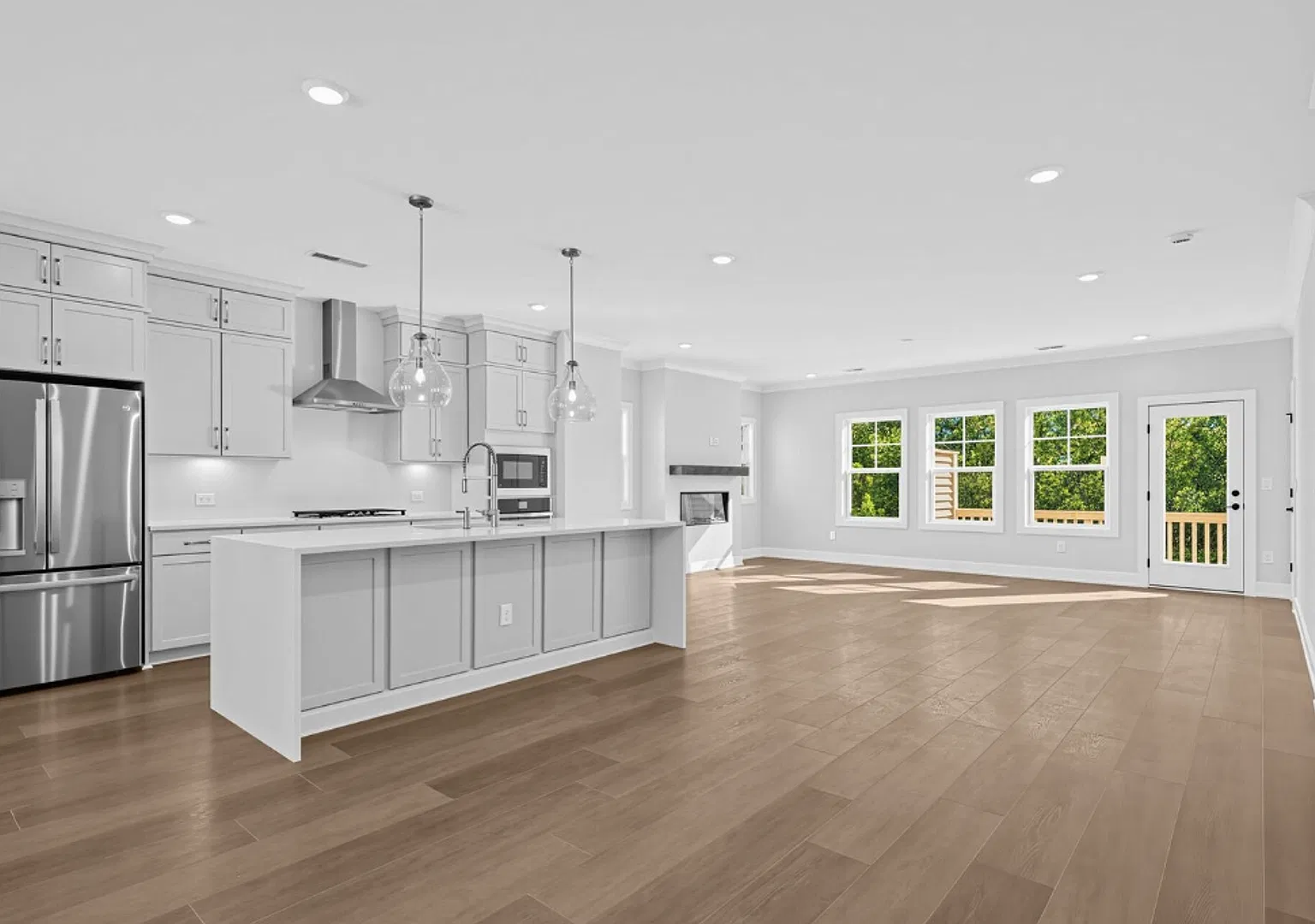 Modern, End Unit, New Construction Townhome | 4 Bedrooms, Prime Location — Photo 4