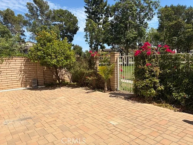 48 Oak Tree Ln — Photo 16
