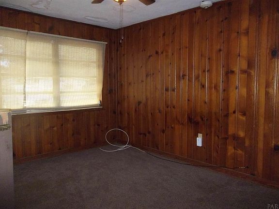 3rd image of 214 Saint Regis Dr