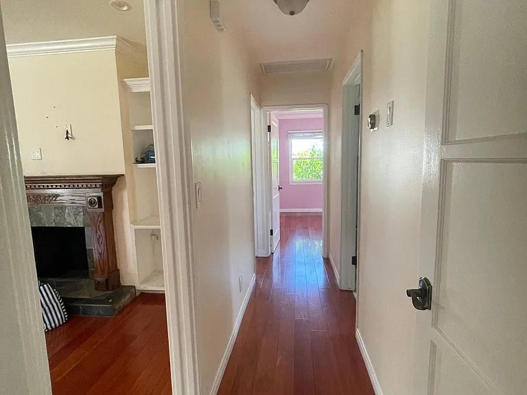 2820 Paloma St — Photo 8