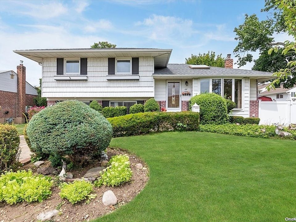 1st image of 44 Eileen Ave