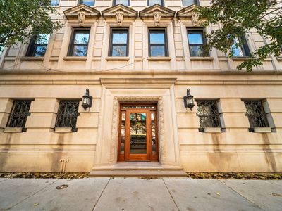 2912 N Commonwealth Ave APT 1A, Chicago, IL, 60657