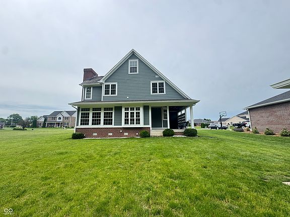 2nd image of 1426 W Weatherby Ct