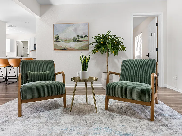 Shin Oak Dr — Photo 8