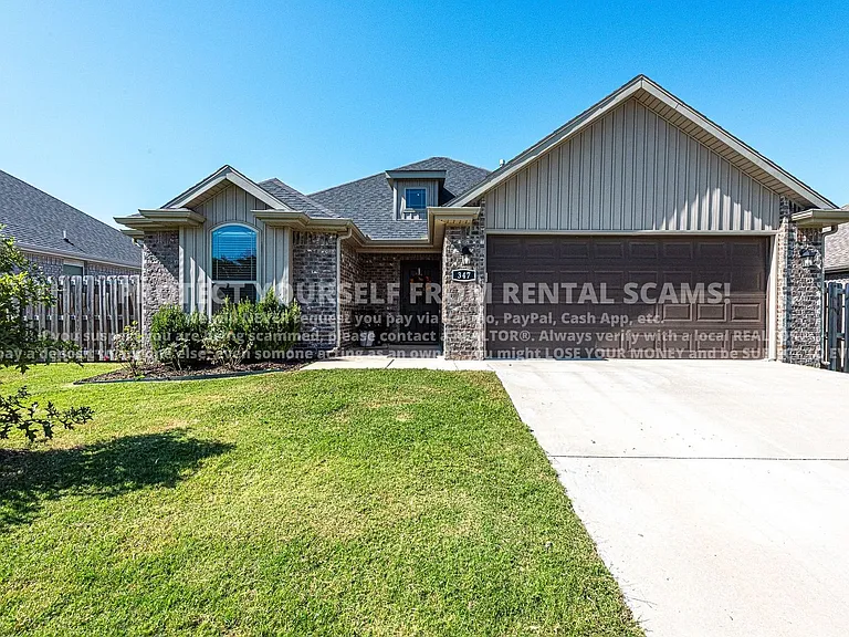 347 W Tyler Rd — Photo 1