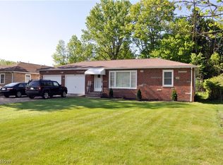 6572 Royalwood Rd, North Royalton, OH 44133