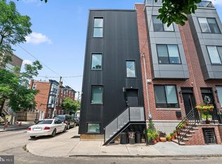 1224 N Dover St #2, Philadelphia, PA 19121