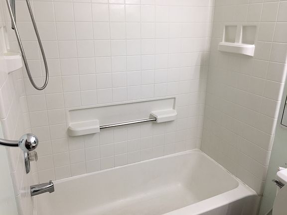 5th image of 8035 Windsor Dr