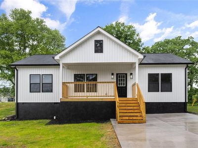 517 Kyle St, Mount Airy, NC, 27030
