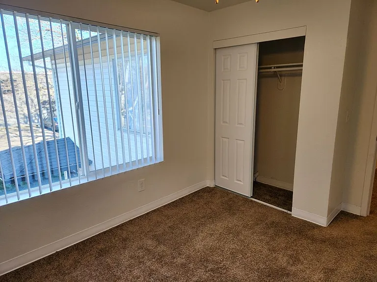 Emerald Pointe — Photo 51