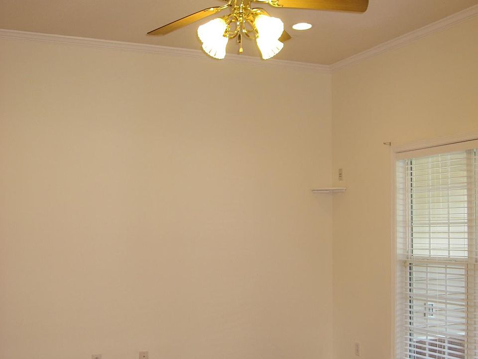 1st image of 206 N Charity Ln