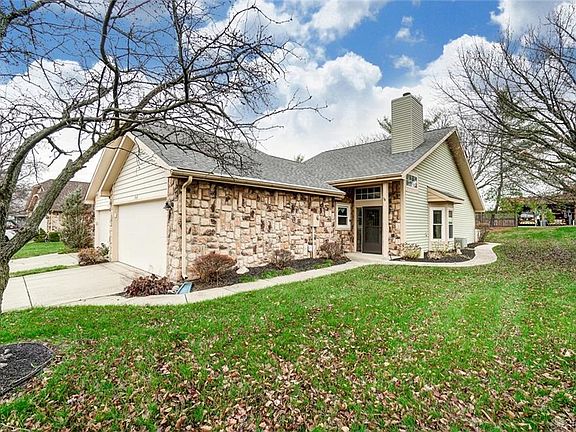 2nd image of 1606 Longbow Ln
