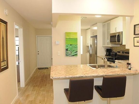 2nd image of 435 Canal Poin S Unit 240
