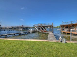 254 E Lakeshore Dr, Sunrise Beach, TX 78643