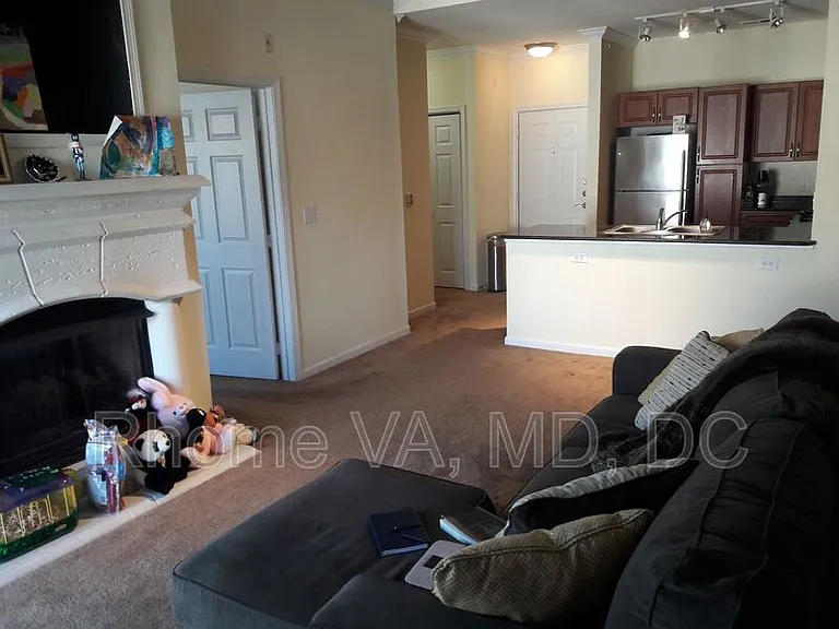 12949 Centre Park Cir #402 — Photo 3