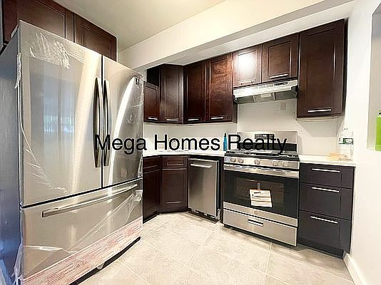 1st image of 2565 12th St