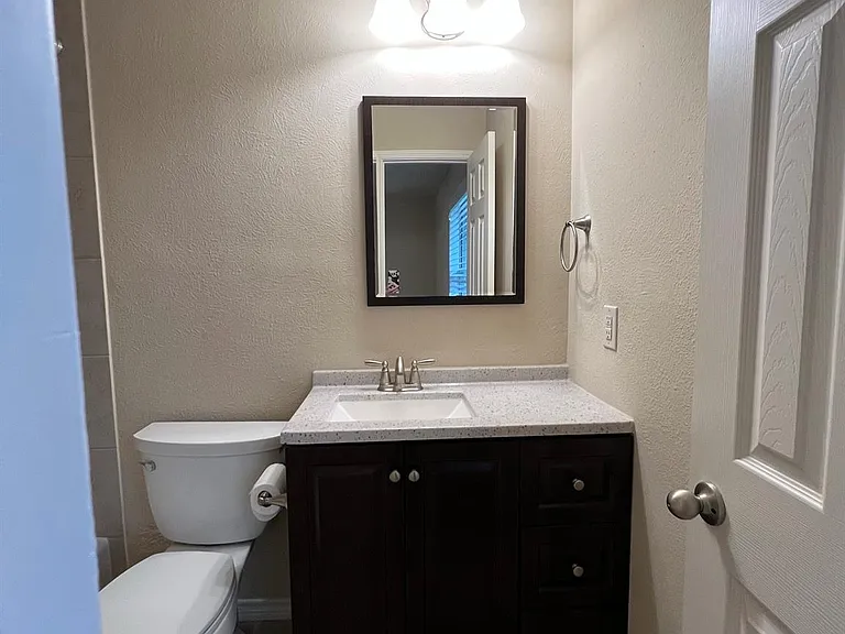 2915 Bushnell Dr — Photo 16