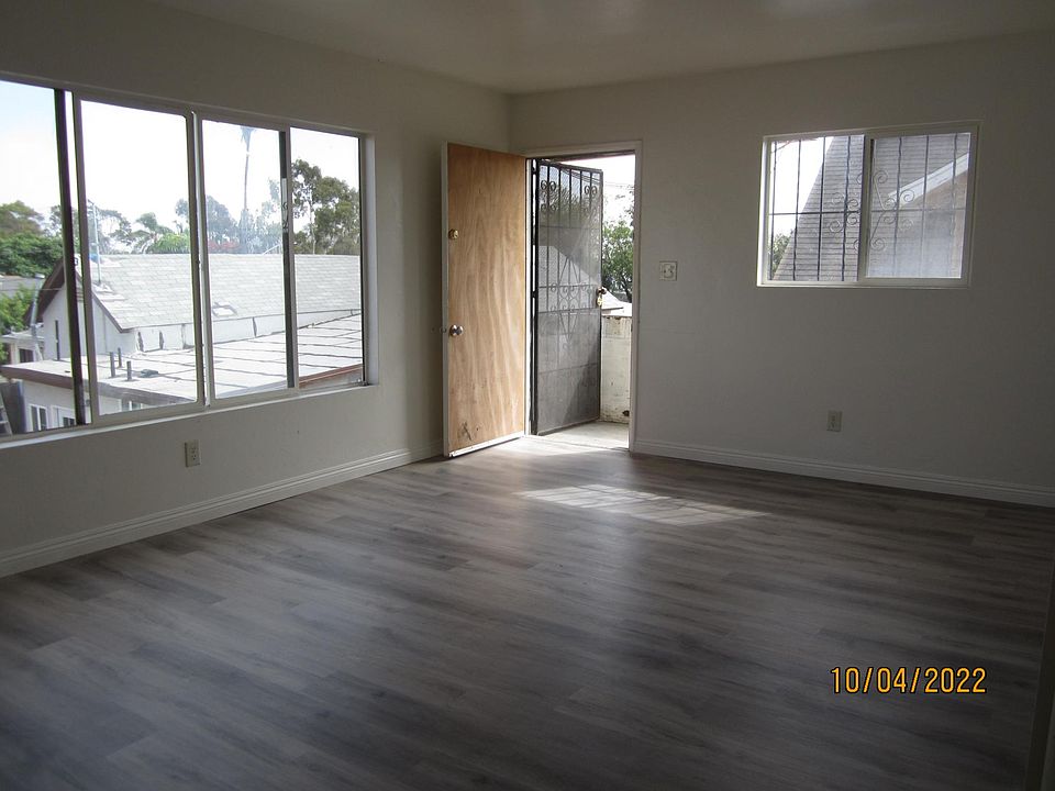1st image of 2930 Newton Ave #1/2