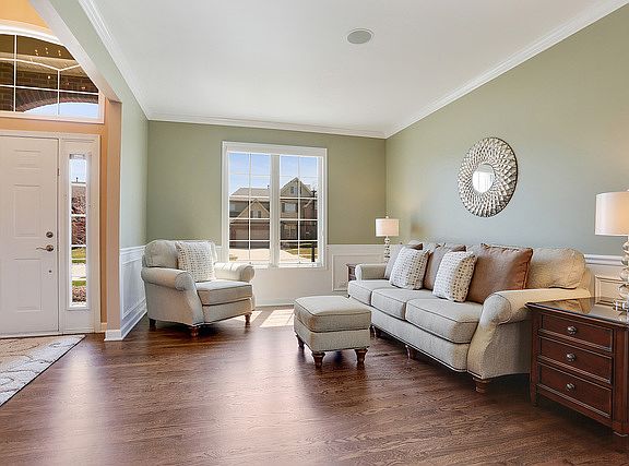 3rd image of 16640 W Meadow Hill Ln