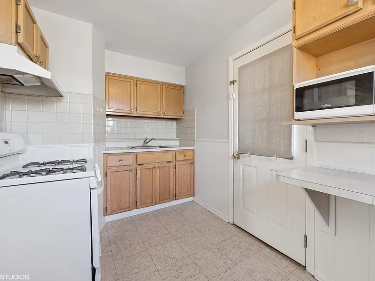 9518 S 53rd Ave #2 — Photo 7