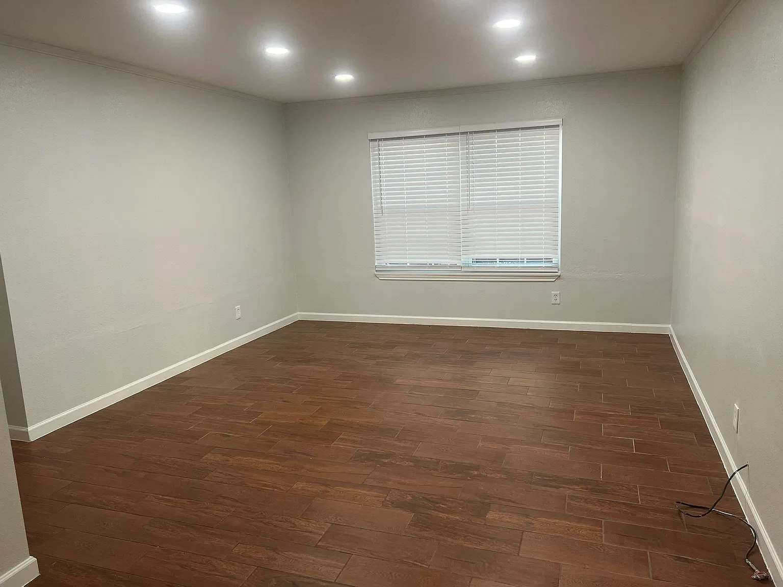 2 bed, 2.0 bath, 1040 sqft, $1,750 — Photo 4