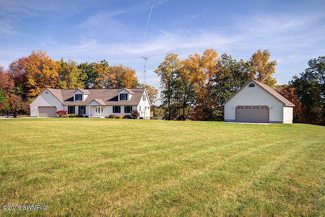 1st image of 3544 S Ironwood Dr