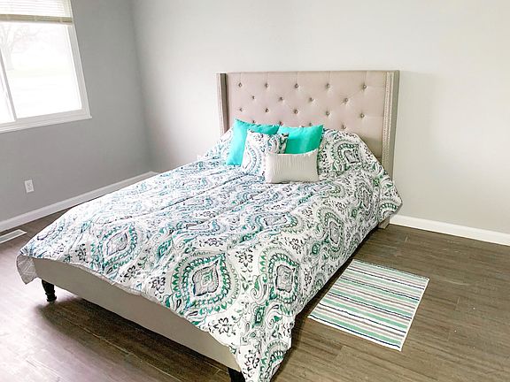 3rd image of 5124 W Canterbury Dr #10610693