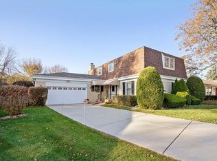 2822 N Harvard Ave, Arlington Heights, IL 60004