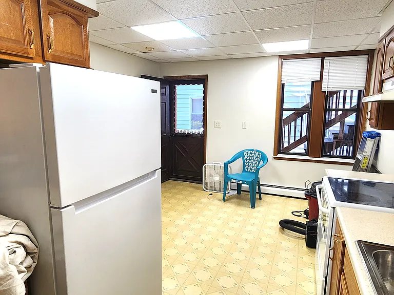 Large Eat In Kitchen