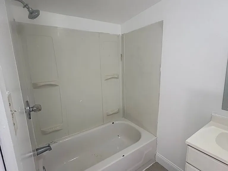 37 E Jackson St #3 — Photo 5