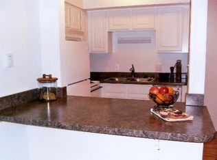 Executive House Apartments, Lansing, MI 48933