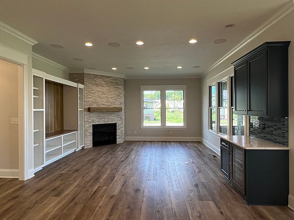 3rd image of 1445 Sundown Cir
