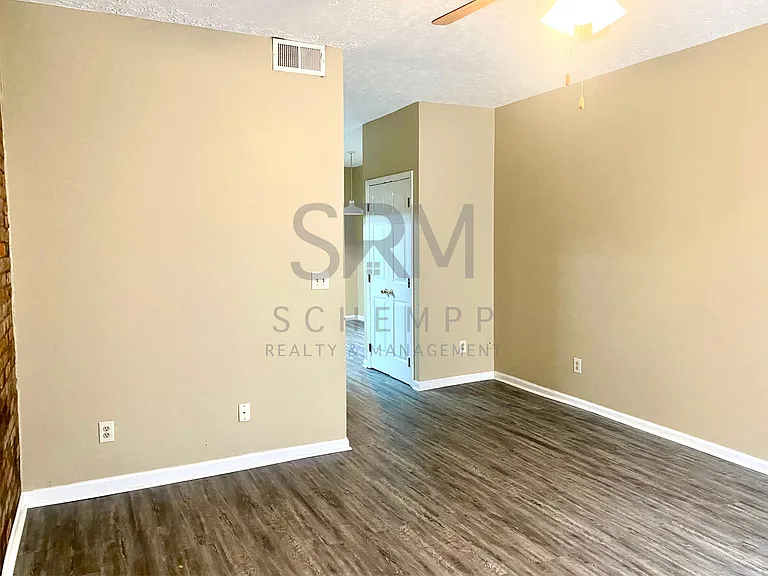 807-809 E. Maple St — Photo 5