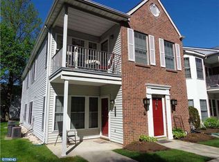 512 Fountain Farm Ln, Newtown, PA 18940