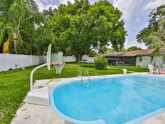 5th image of 2219 Elise Marie Dr