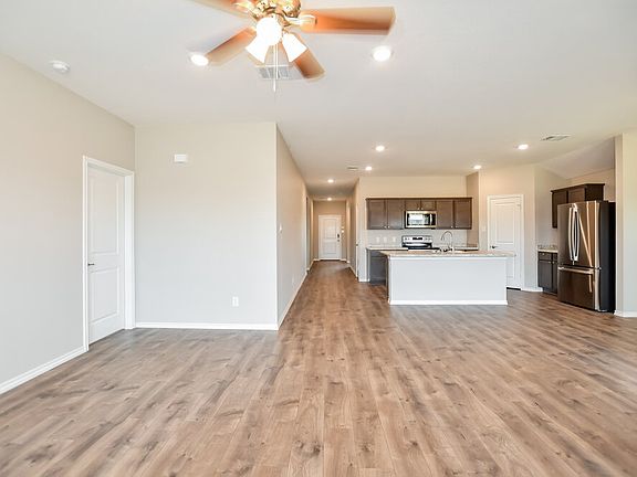 3rd image of 3012 Dexter Ct