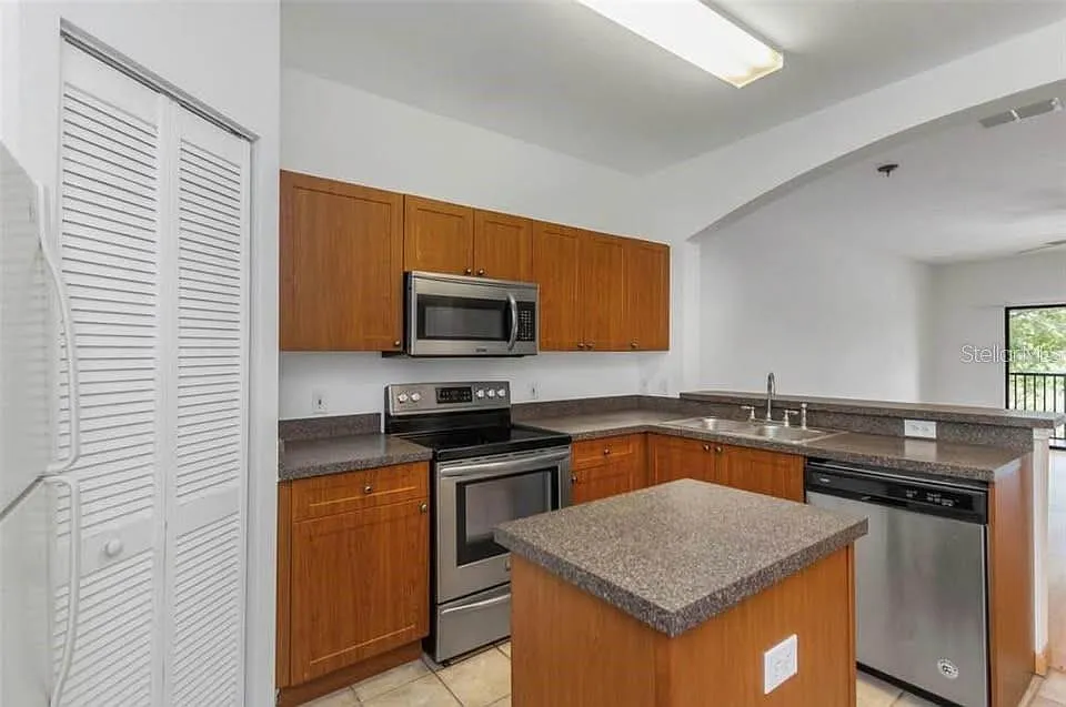 2 bed, 2.0 bath, 1170 sqft, $2,100 — Photo 4
