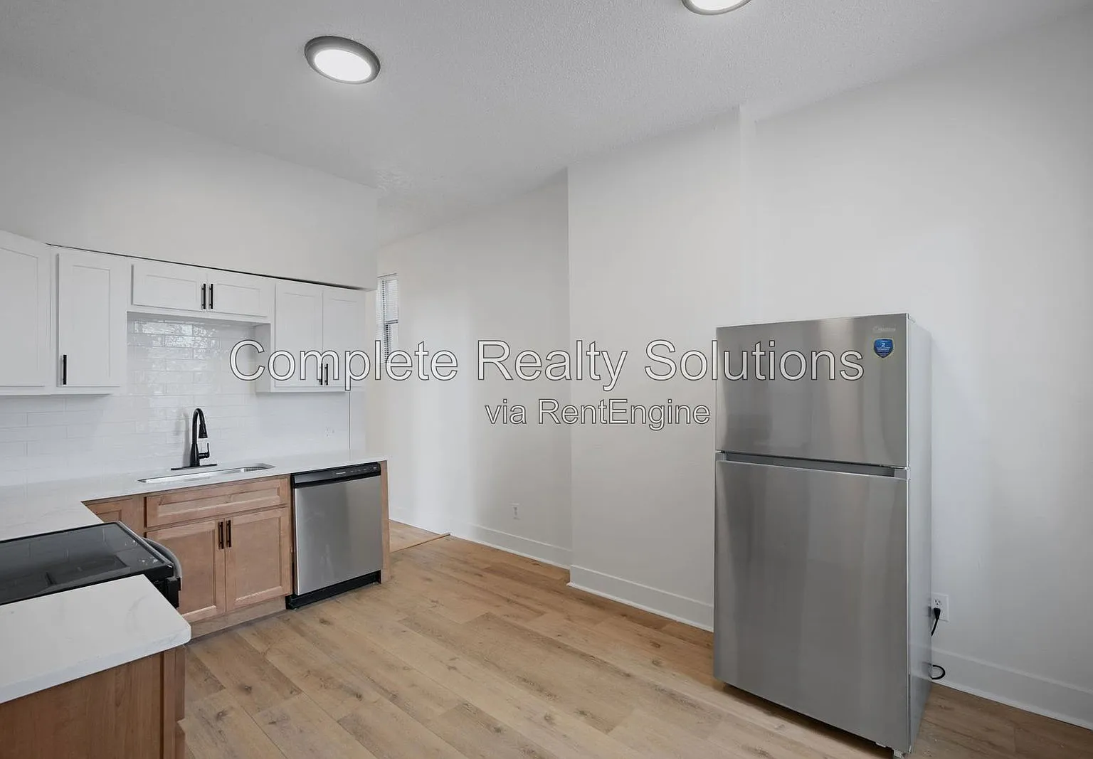 3 bed, 1.0 bath, 1000 sqft, $1,200 — Photo 2